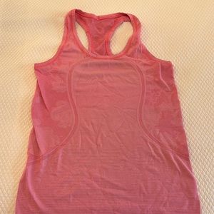 Lululemon tank top size 4 pink